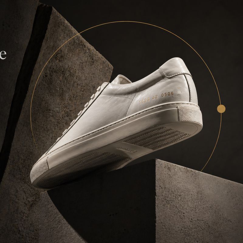 White pebble grained leather Jasperosso sneaker.