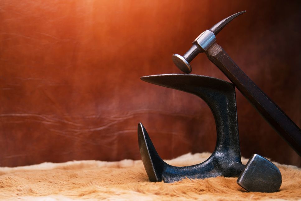 Anvil and hammer used to make Jasperosso custom made shoes all made to order.